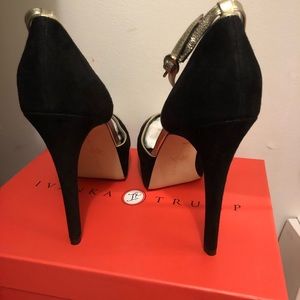 Ivanka Trump Heels. Black and Gold